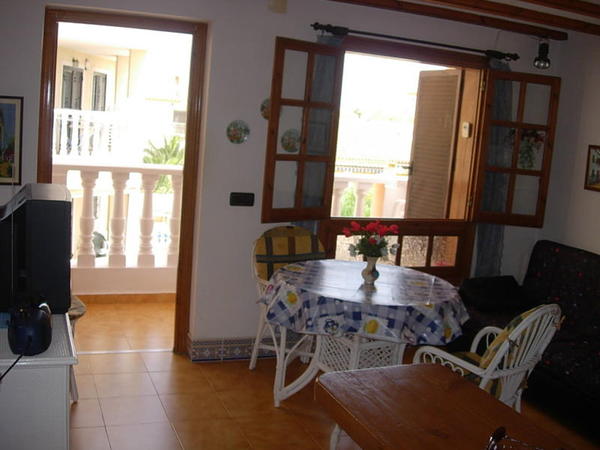 Très joli appartement tout meublé de 1 chambre avec terrasse,