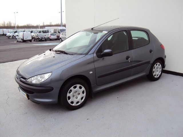 Peugeot 206 (2) 1.4 HDI URBAN 5P