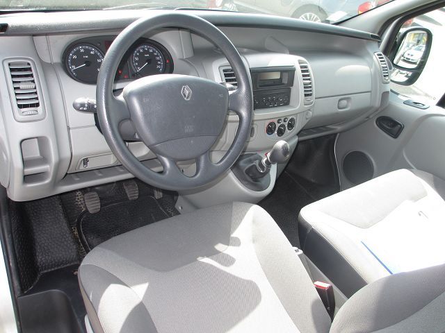 Renault Trafic 2 passenger expression 2.0 dci 90 fap eco
