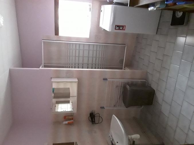 Petite maison avec petite terrasse