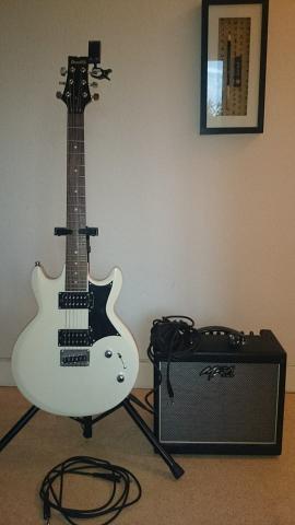 Guitare électrique Ibanez +ampli, chevalet,.
