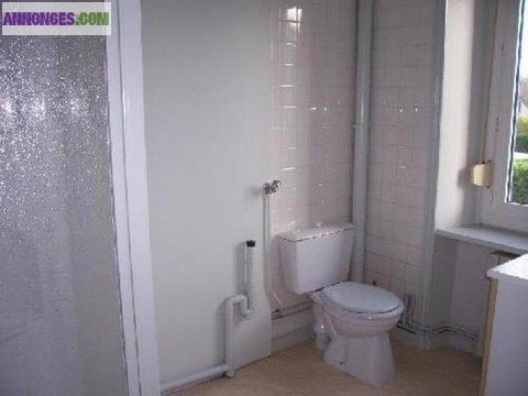 A LOUER STUDIO proche Centre Ville et Lycees