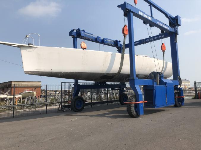 Voilier de course open 50 à vendredi