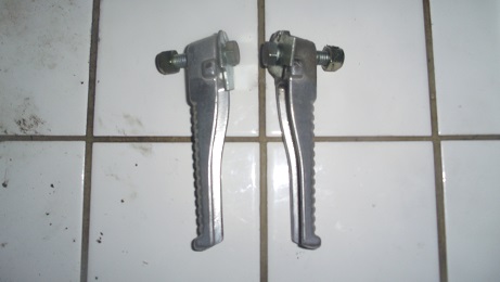 Repose pied scooter Peugeot speedfight 1