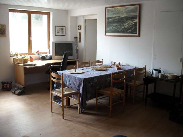 Appt t2 edf,chauffage,et eau compris ds le prix