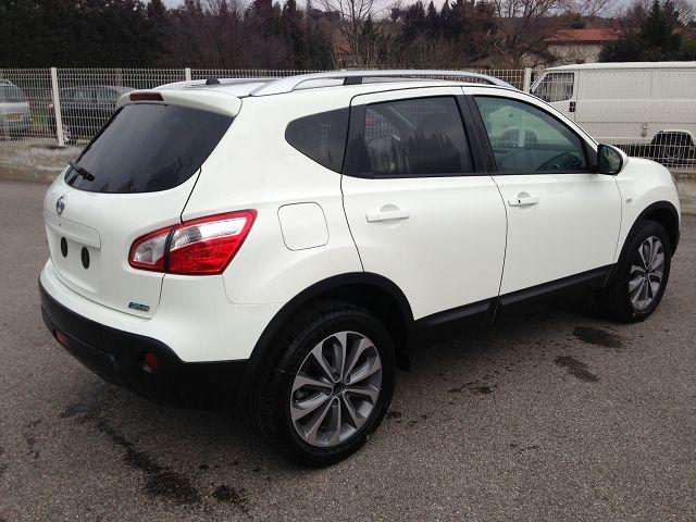Superbe Nissan Qashqai de couleur blanche , 91000km au  compteur