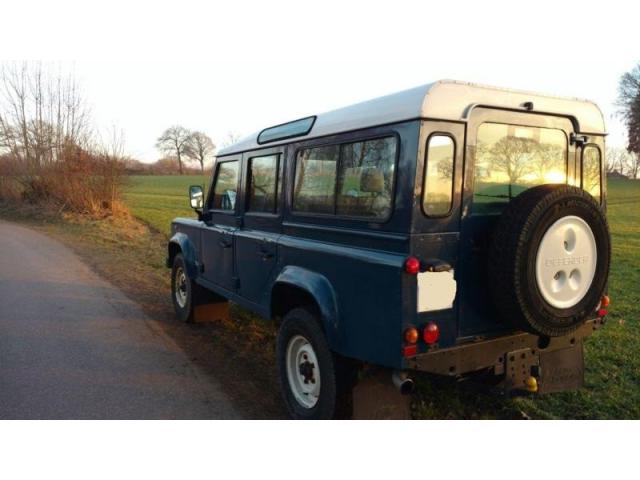 Land Rover Defender 110 Td5 9 places
