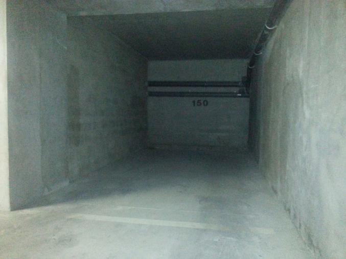 PLACE DE PARKING – Moto / Scooter – CHESSY proche Val d’Europe