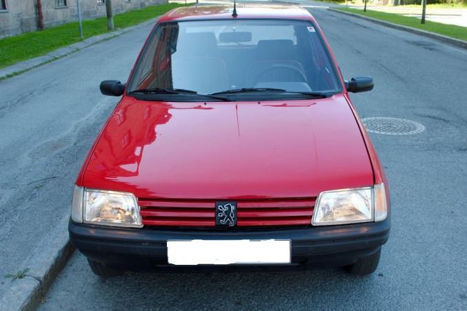 Peugeot 205