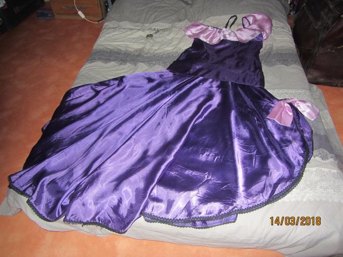 Costumes époque femme