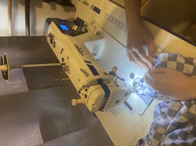 Retoucherie réparation et modifier les vêtements et accessoires