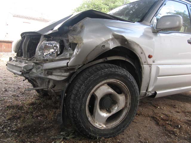 Suzuki grand vitara 4 portes accidenté