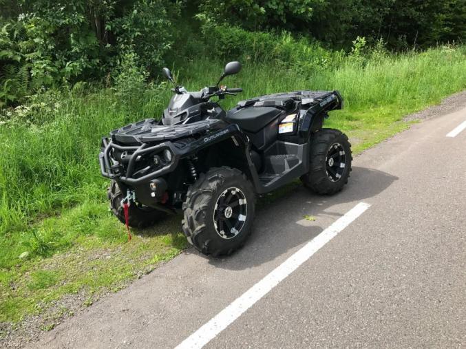 Quad Can-Am Xt-p 1000