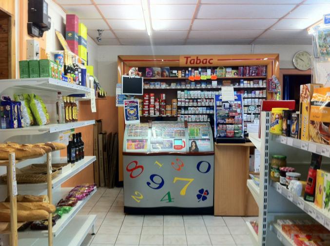 Fonds Tabac Loto Presse Dépôt pain Épicerie Relais Poste avec Logement