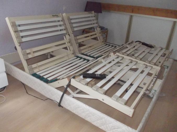 Vend meuble armoire et lit