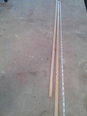 2 tasseaux neuf et 1 crémaillère neuve