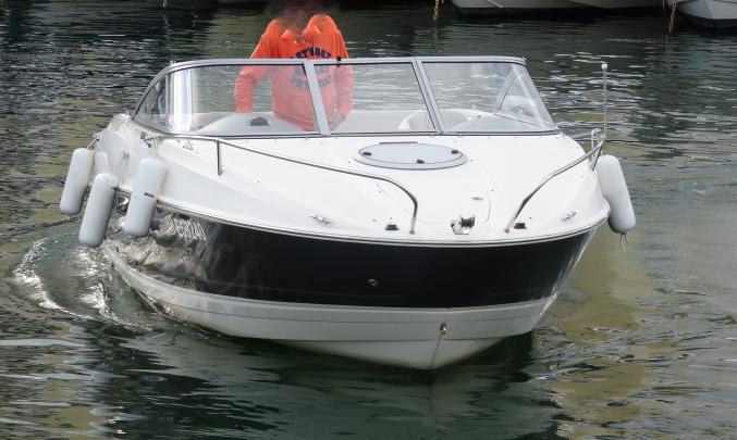 Bateau Bayliner 702