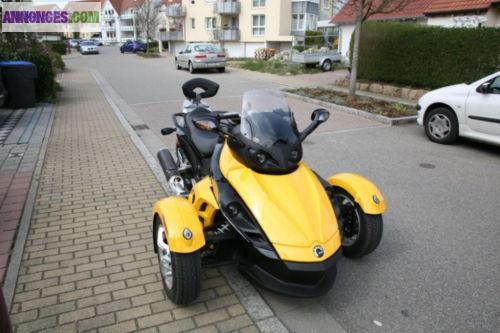 MOTO QUAD CAN AM SPYDER BONBARDIER