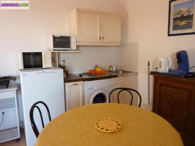 EXCEPTIONNEL A LOUER A SOLENZARA SUPER APPARTEMENT VUE MER 