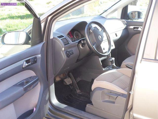 Volkswagen Touran 2.0 tdi 140 sportline année 2007 kms 154800