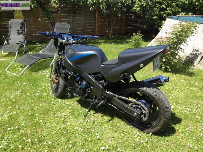 Yamaha FZR 1000 genesis