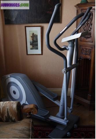 Vends mon vélo elliptique TUNTURI C30 comme neuf [voir photos] (facture)