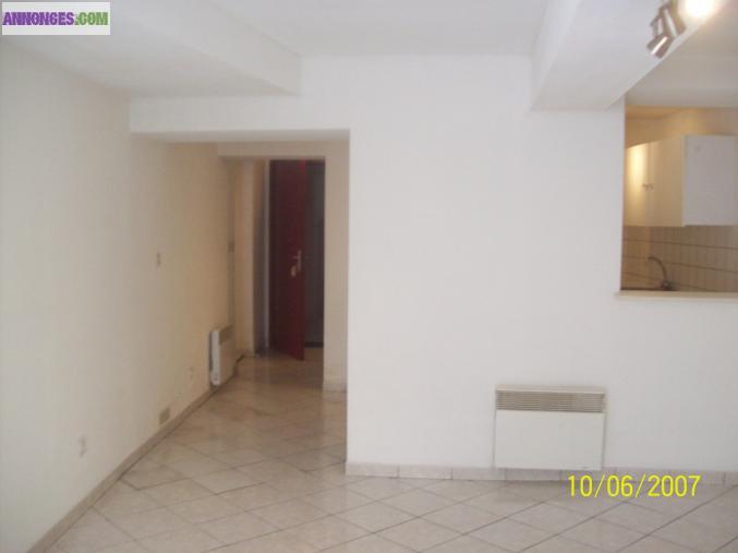 T3 SUR COUR INTERIEURE