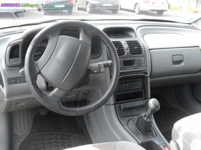 Laguna 1phase2 1.9dti CTOK Bon état