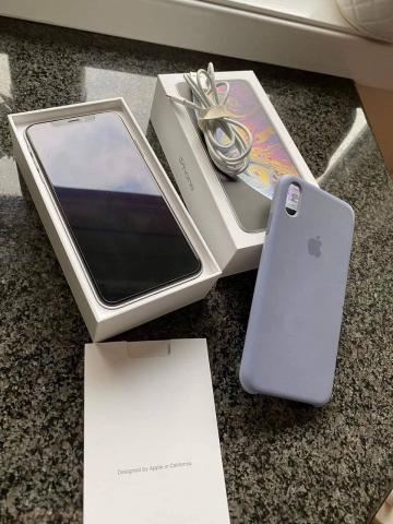 IPHONE XS  256 go
