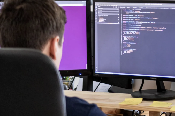 Développeur Expérimenté : Créez Votre Site Web ou Application Mobile avec Expertise en React, React Native, NextJS, PHP, et Plus !