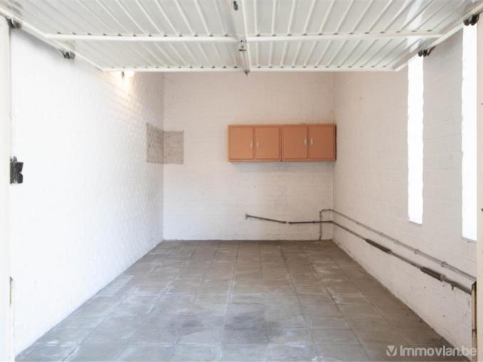 Box garage fermé à vendre