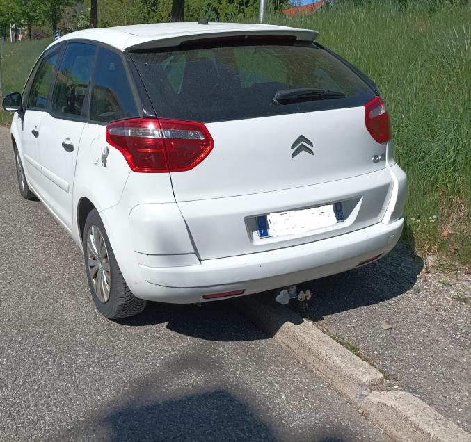 Citroën C4 Picasso 1.6 HDI 110 CV Année 2011 tbe Mécanique , carrosserie Moyenne échange possible utilitaire ou autre