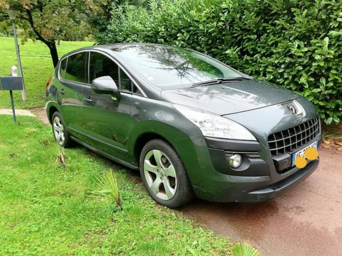 Peugeot 3008 grise