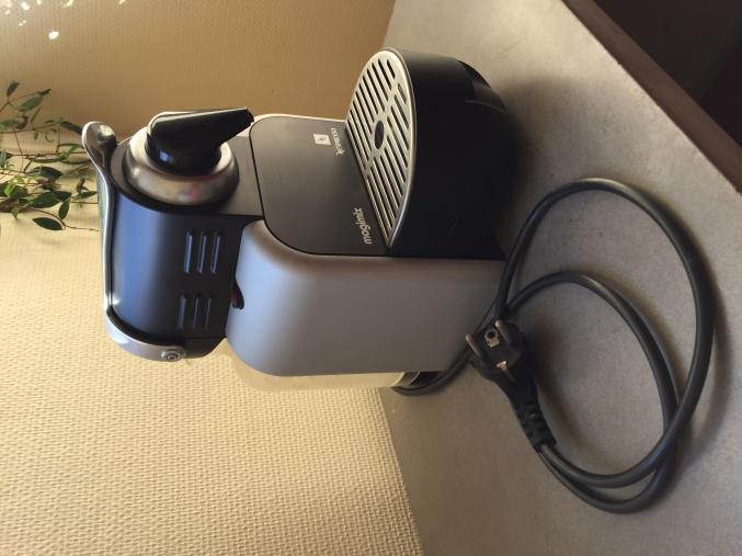 Cafetière Nespresso Magimix M100 et son coffret