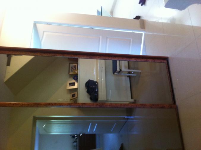 VENDS 2 PORTES DE PLACARDS VITREES COULISSANTES LAPEYRE