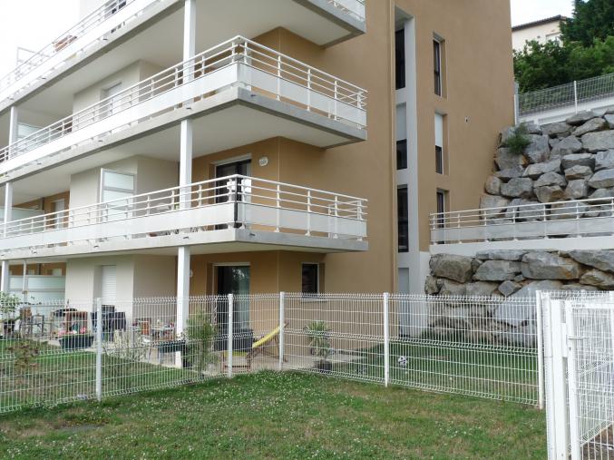 F2 50m2 proximité Hôpital Nord de St Etienne