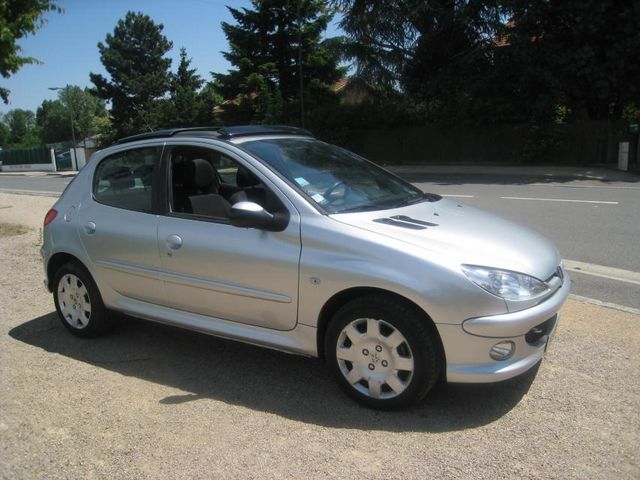 Peugeot 206 (2) 2.0 hdi style 5p