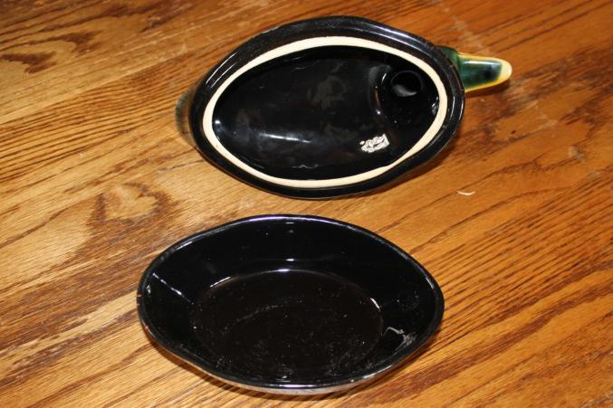 Canard en céramique signé