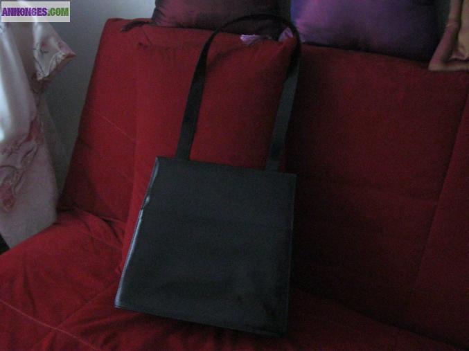 SAC CUIR VERNIS NOIR