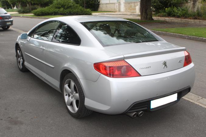 Peugeot 407 Coupé 2.7 L V6 HDi finition griffe