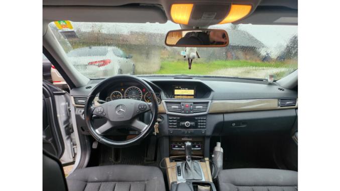 JE VENDREE DE MA MERCEDES -BENZ