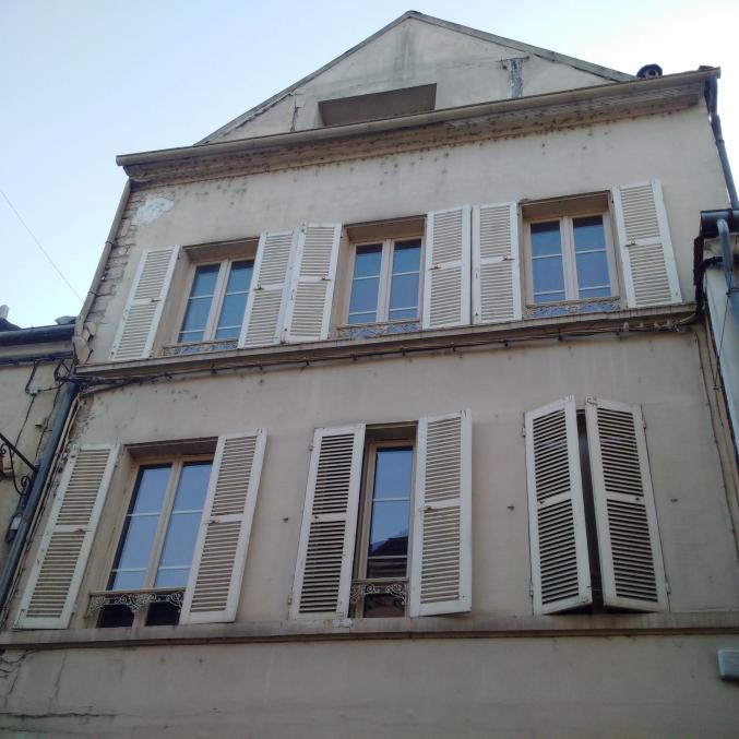 Immeuble en face de la mairie de Tonnerre