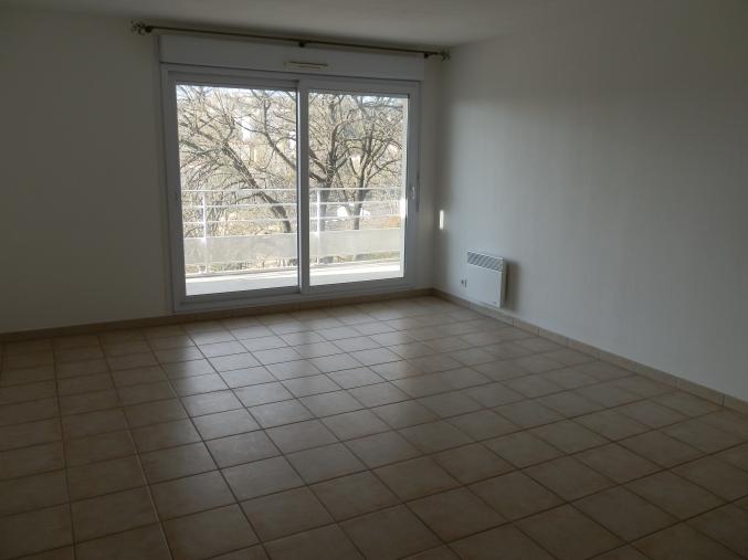 GRASSE LOUE MAGNIFIQUE 3 P