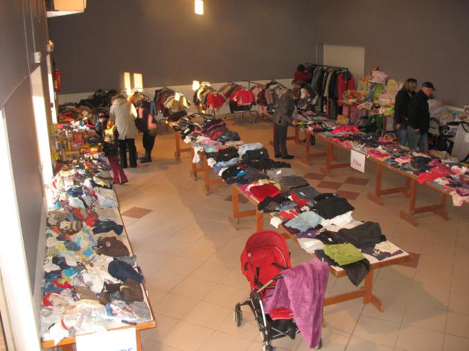 Bourse jouets, vêtements, puériculture 
