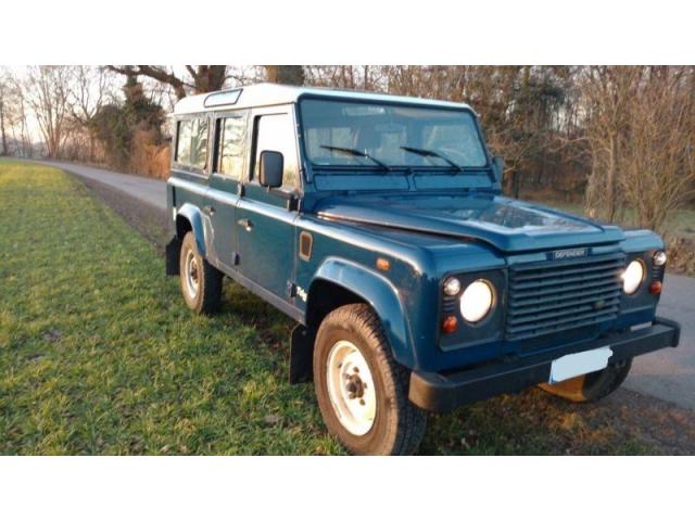 Land Rover Defender 110 Td5 9 places