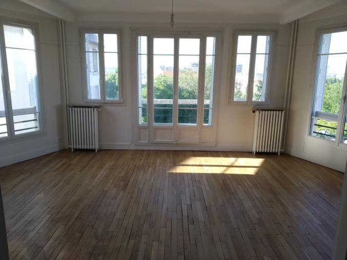 Loue grand 3 pièces très lumineux