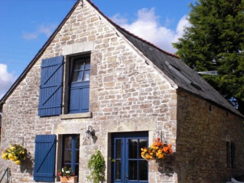 Loue gîte au mois 500 euros ou semaine 300 euros