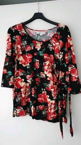 Tunique à fleurs neuve