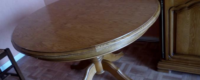 TABLE SALLE à MANGER + 4 chaises