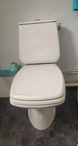 Cuvette WC avec réservoir